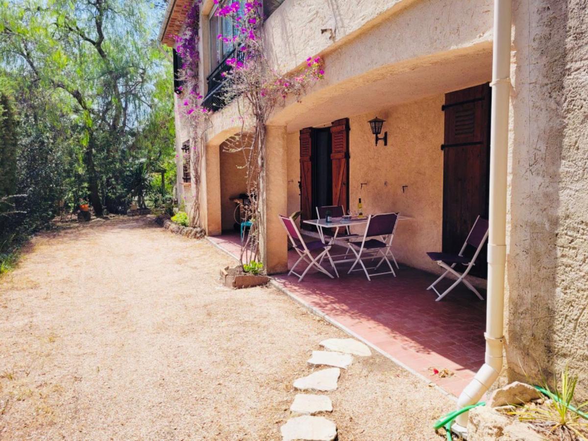 Appartement Boulouris, Grand 2 A 4 Personnes A 5min A Pied Des Plages